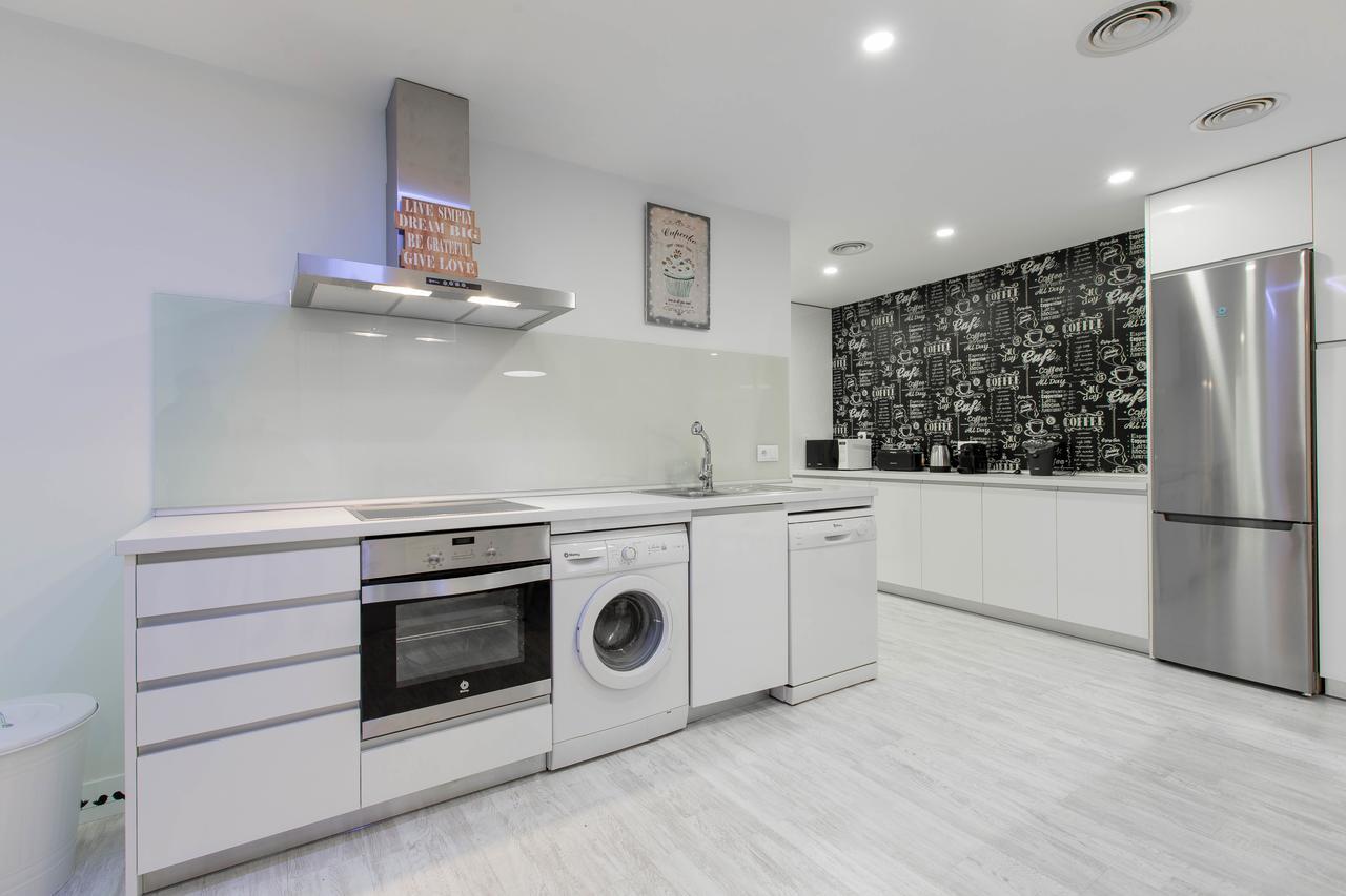 Bookinmadrid Com - Cascorro Sq 18 Pax Apartment Bagian luar foto