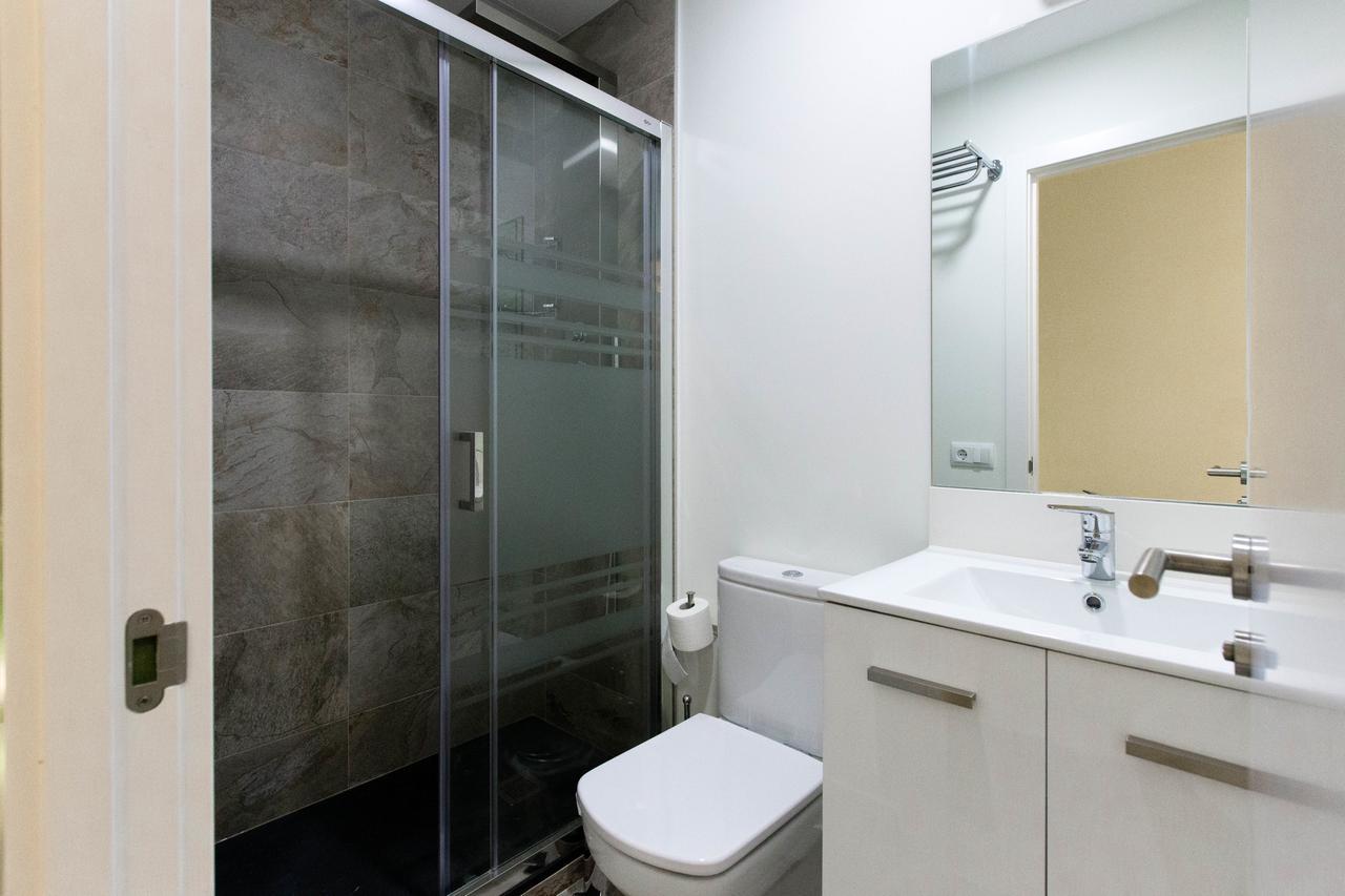 Bookinmadrid Com - Cascorro Sq 18 Pax Apartment Bagian luar foto
