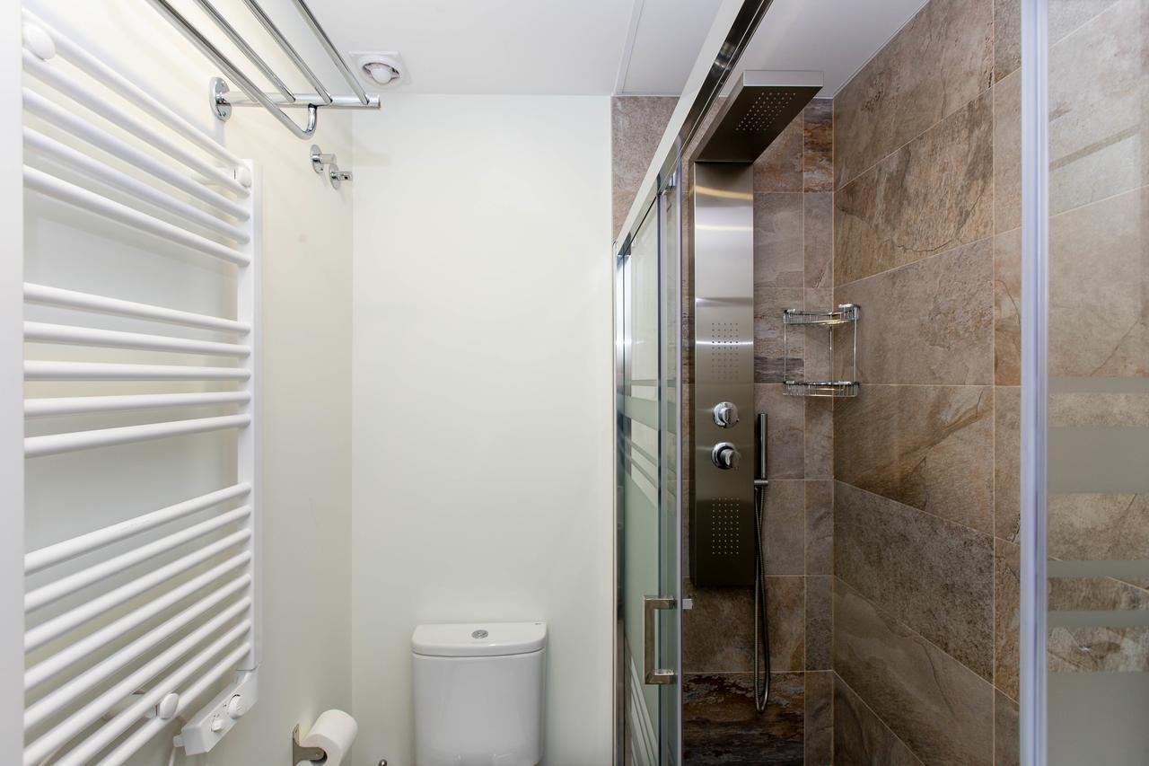 Bookinmadrid Com - Cascorro Sq 18 Pax Apartment Bagian luar foto